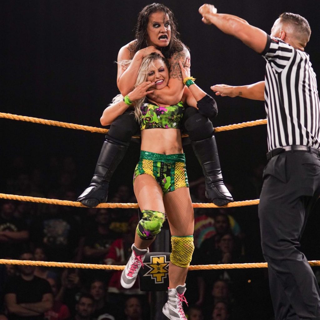 Shayna Baszler on Candice LeRae's back