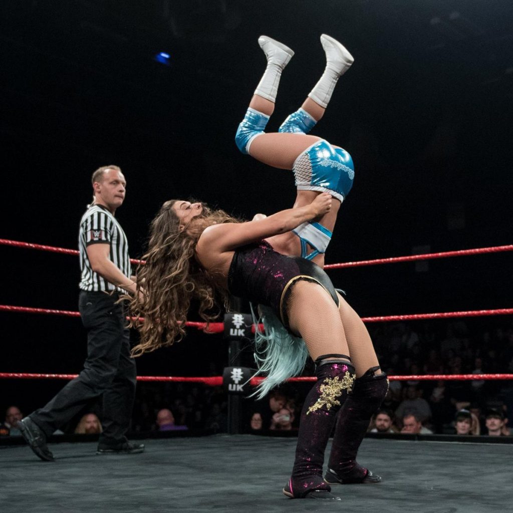 Nina Samuels suplexes Xia Brookside