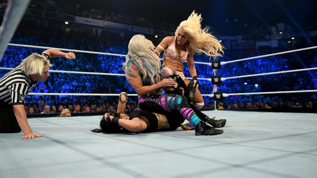 Mandy Rose breaks up Dana Brooke's pin on Sonya Deville