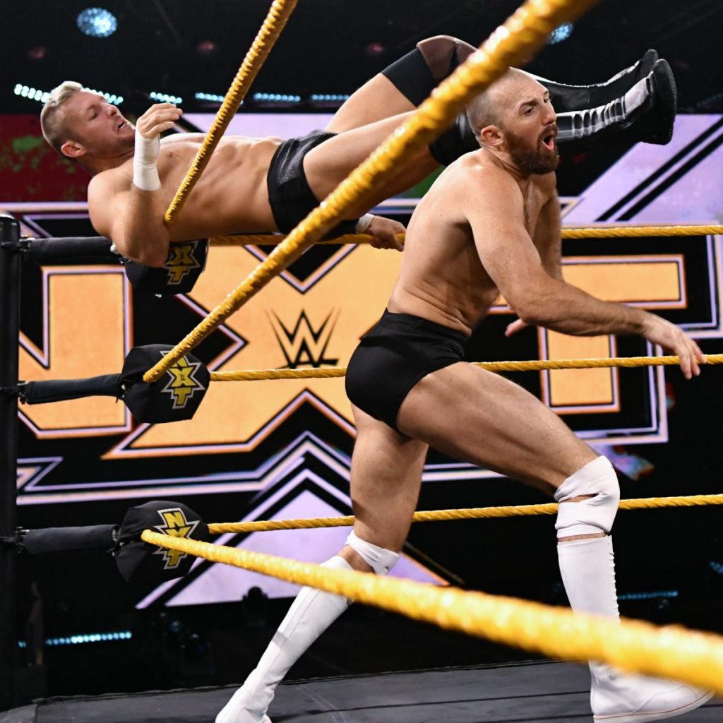 Shane Thorne fends off Oney Lorcan