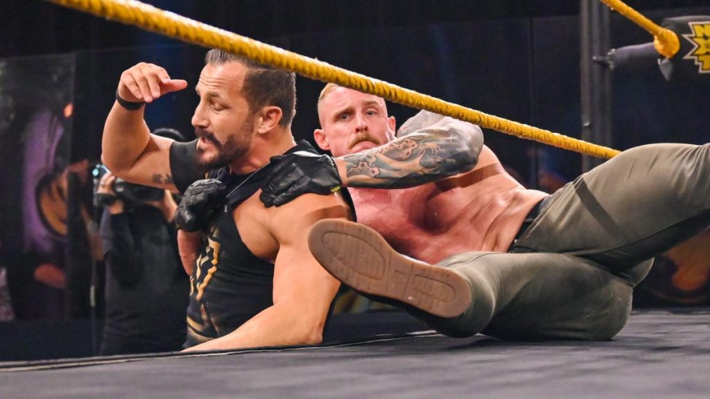 Dexter Lumis grabs Bobby Fish