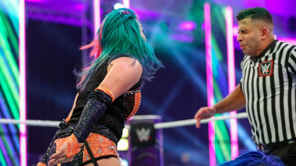 Asuka mists the ref at Extreme Rules