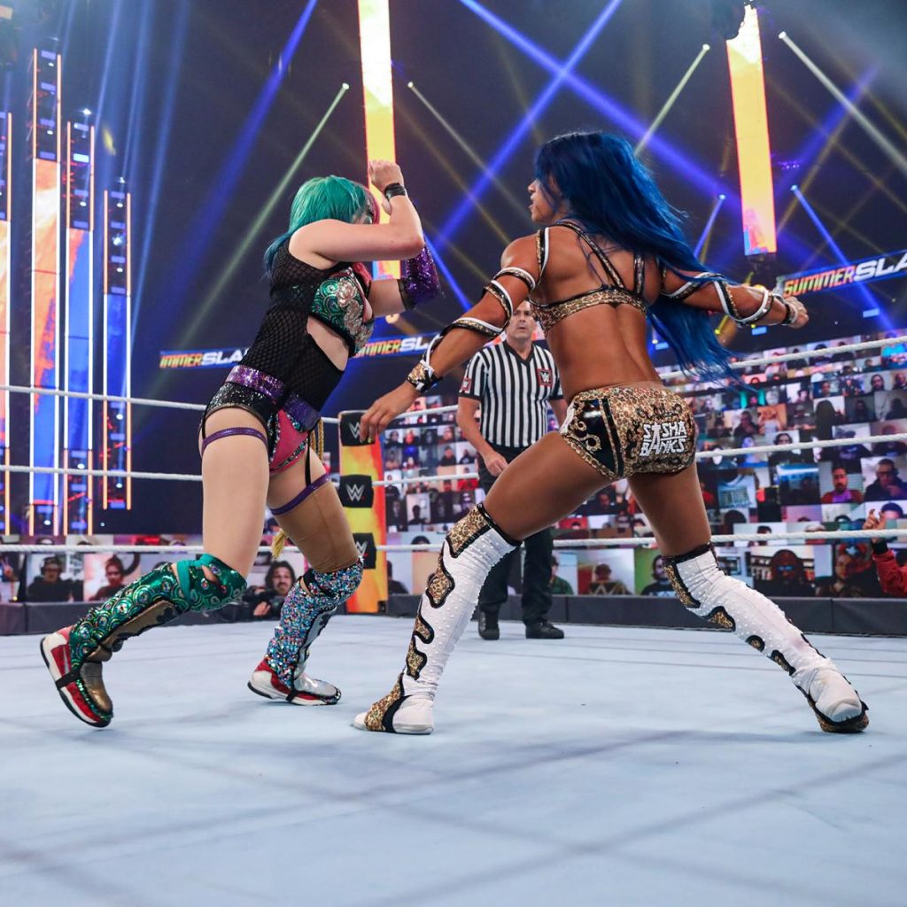 Asuka and Sasha Banks exchange blows at SummerSlam