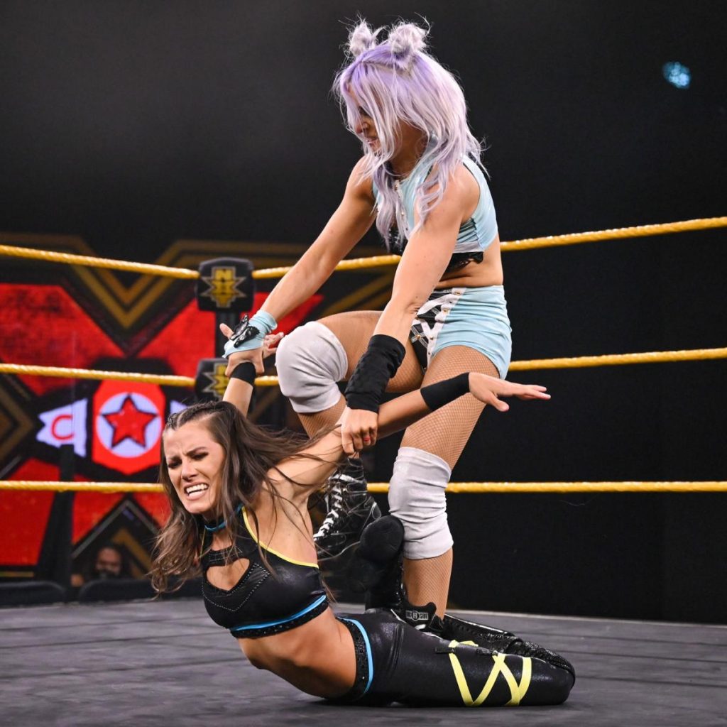 Candice LeRae finishes Kacy Catanzaro