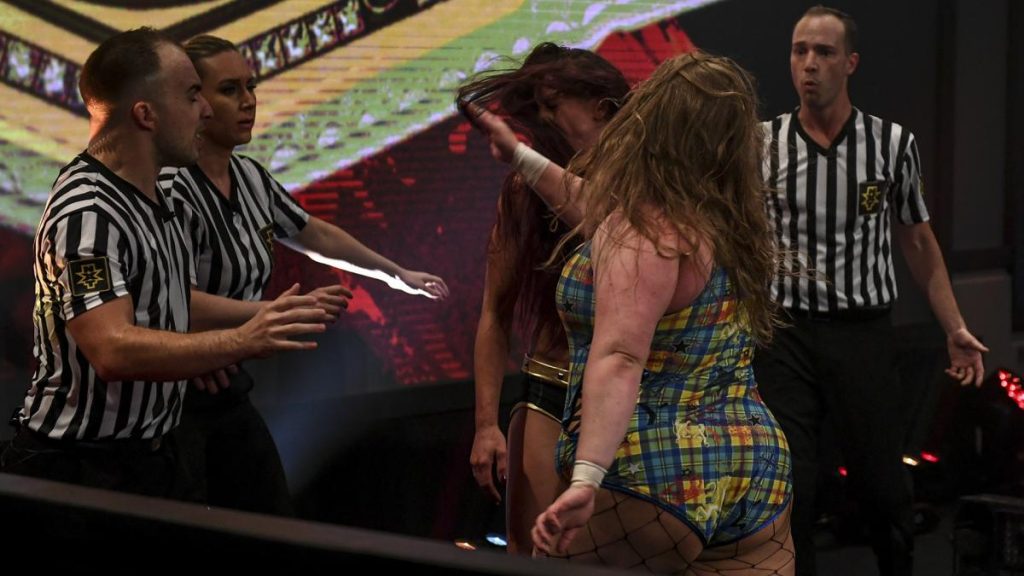 Piper Niven slaps Kay Lee Ray