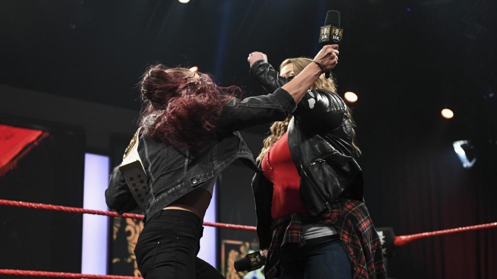 Piper Niven blocks Kay Lee Ray's punch