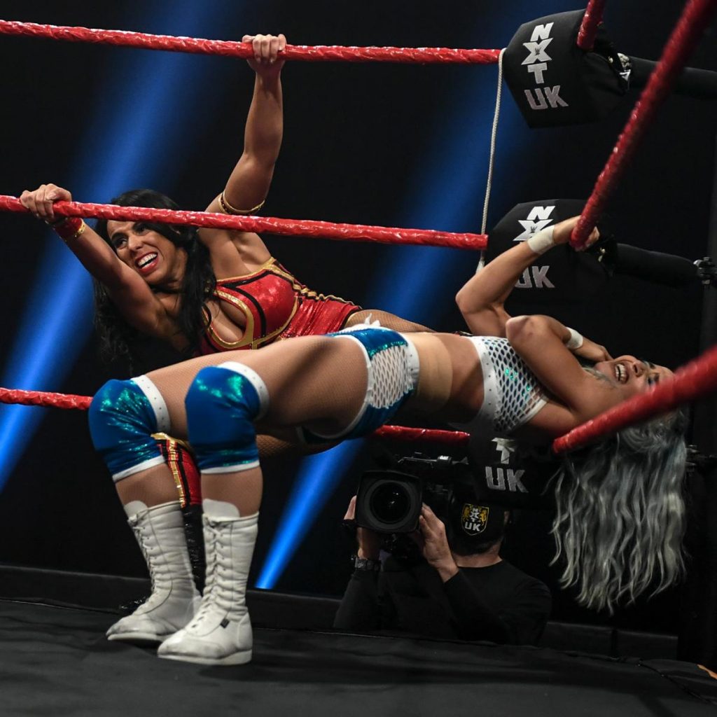 Amale attacks Xia Brookside in the corner