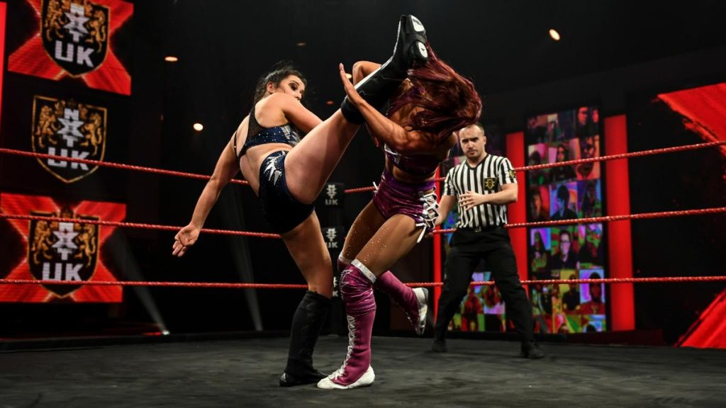 Aoife Valkyrie kicks Aleah James