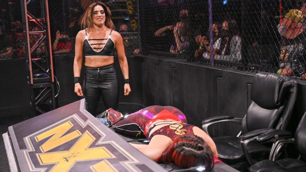 Raquel Gonzalez leaves Io Shirai laid out on the announce desk