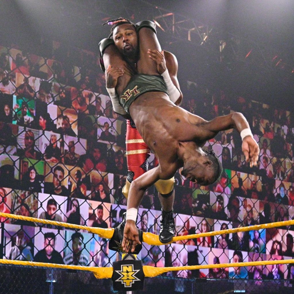 Leon Ruff hurricanranas Swerve from the top turnbuckle