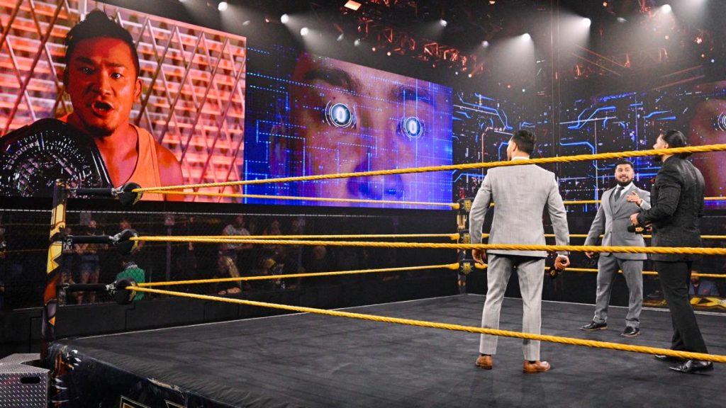 Kushida interrupts Legado del Fantasma via the big screen