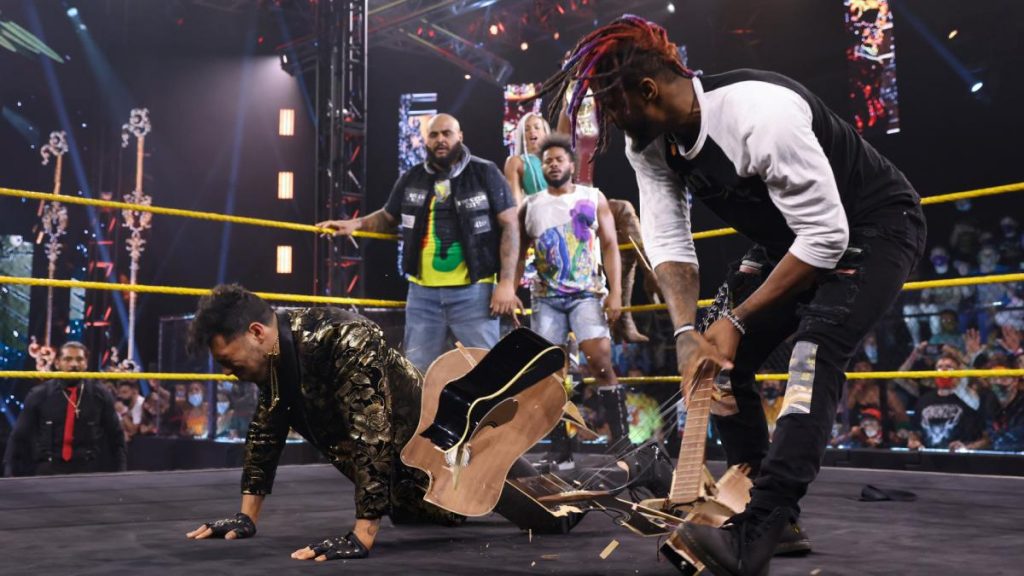 Sweve hits Joaquin Wilde with a guitar