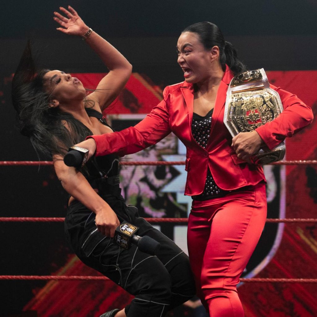 Meiko Satomura slaps Amale