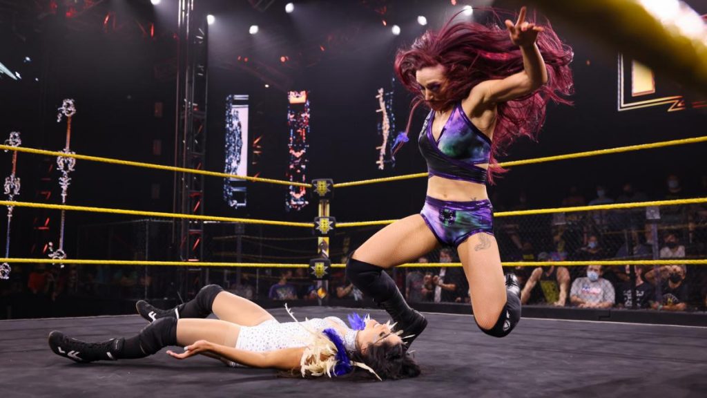 Kay Lee Ray drops a knee on Valentina Feroz