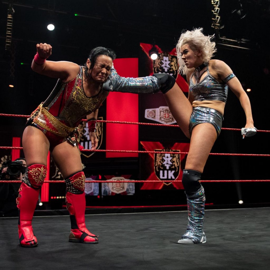 Stevie Turner kicks Meiko Satomura