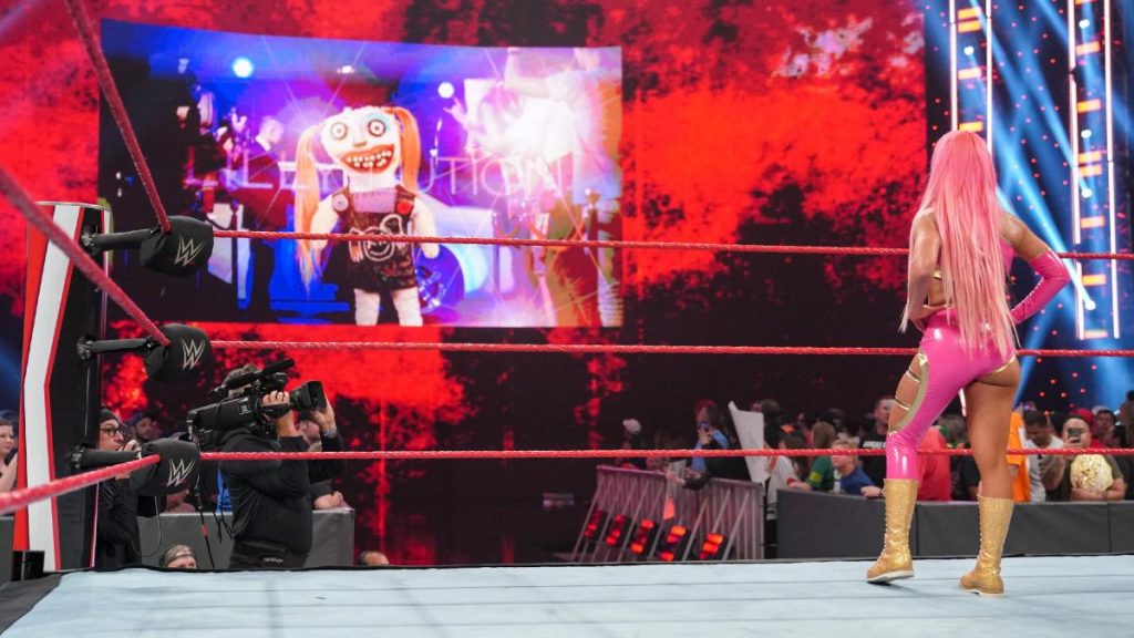 Eva Marie is introduced to the Lilly-lution