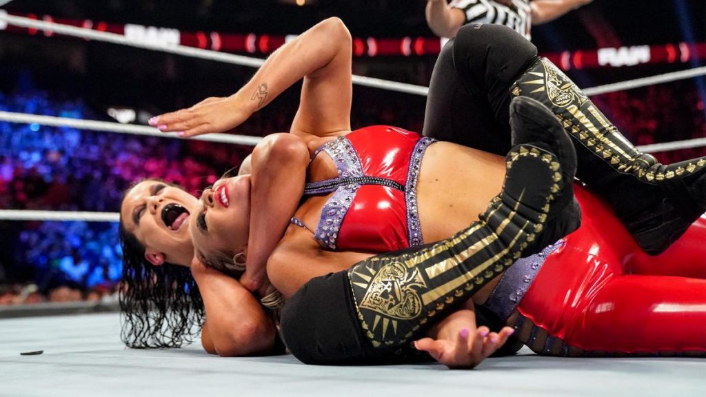 Shayna Baszler taps out Dana Brooke