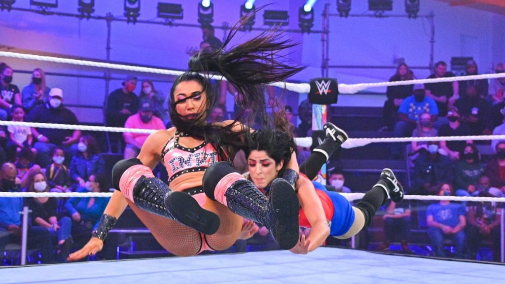 Indi Hartwell with a bulldog on Valentina Feroz