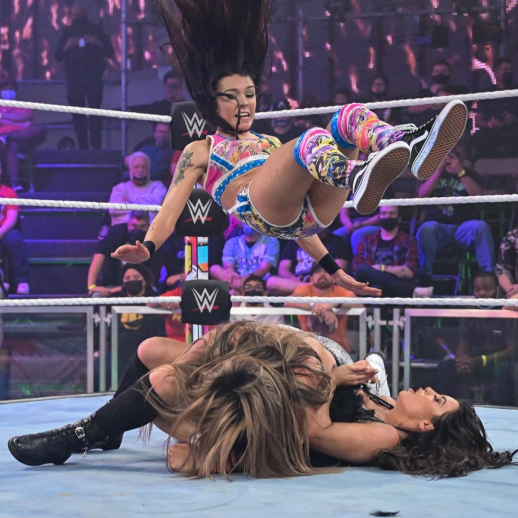 Cora Jade's senton breaks up Raquel Gonzalez' pin on Mandy Rose