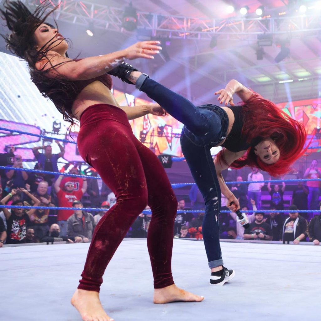 Kay Lee Ray superkicks Mandy Rose