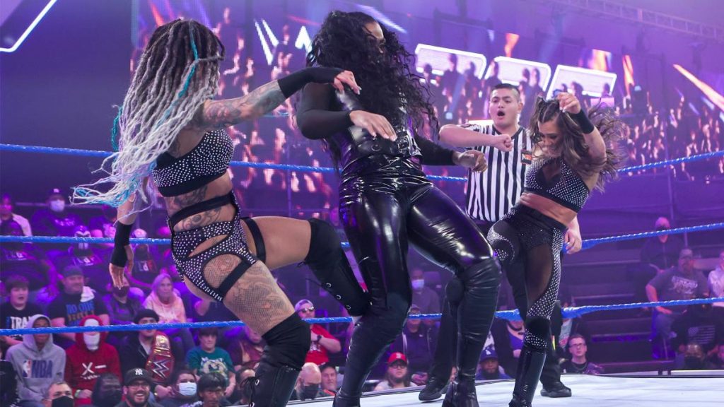 Kayden Carter and Kacy Catanzaro double team Lash Legend