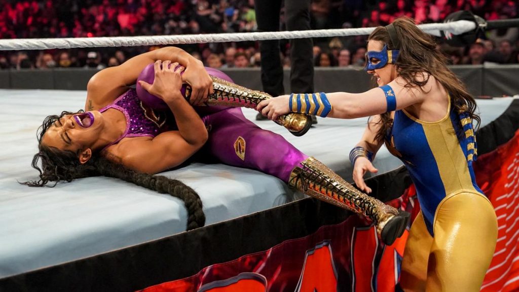 Nikki A.S.H. injures Bianca Belair's knee